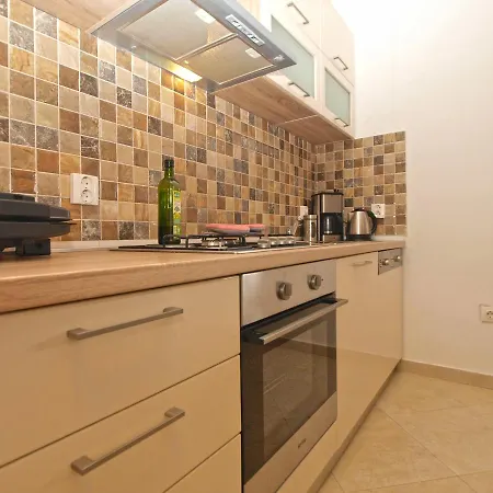 Holiday home House Munevera 1698