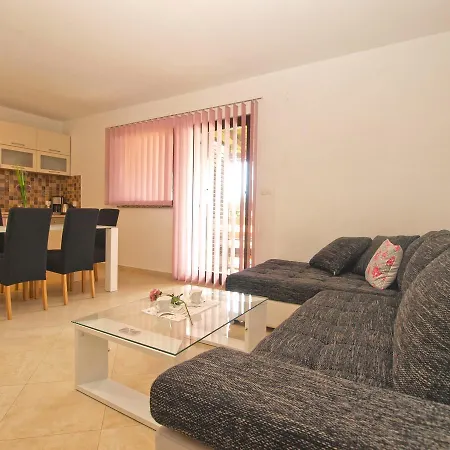 Holiday home House Munevera 1698 *