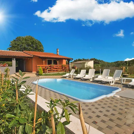 House Munevera 1698 Holiday home